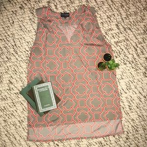 Ladies Silky Sleeveless Blouse, Size L